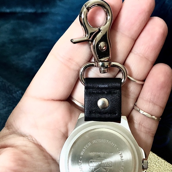 ⭐️💲SOLD💲⭐️ RARE ⭐️ DISNEY ⭐️ Club 33 Pocket Watch - Picture 12 of 16